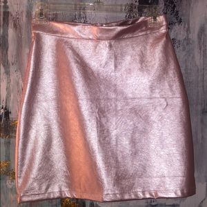 Leather look metallic pink skirt
